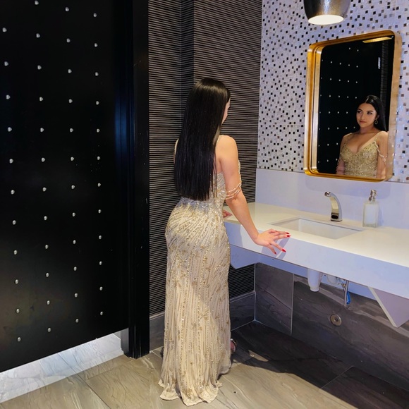 sherri hill #53610 gold prom dress. - Picture 3 of 5